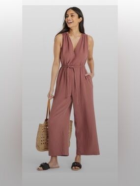 Universal Thread Sleeveless V-Neck Jumpsuit in Mauve